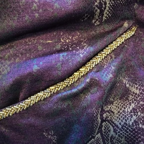 Simonton Says Top size medium purple animal print Embellished - Picture 4 of 4